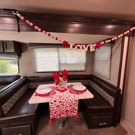 Lake Front Rv Experience Close To Port Canaveral And Kennedy Space Center Titusville Exterior foto